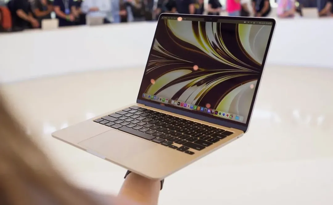 Apple bóp hiệu năng MacBook Air mới: đã nhanh nóng, SSD lại còn chậm