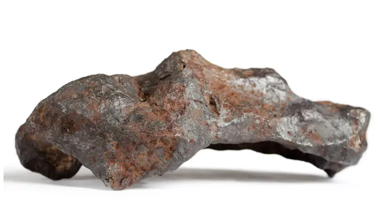 Thiên thạch chứa cấu trúc tinh thể kim cương kỳ lạ chưa từng thấy