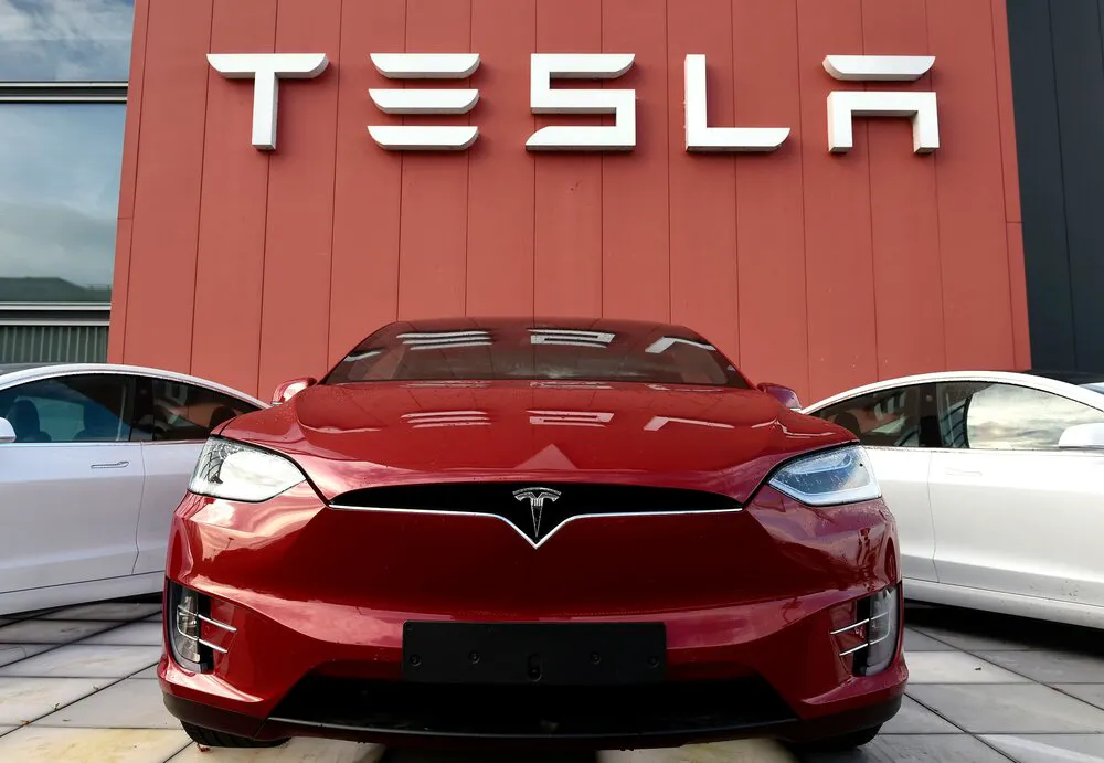 thumbnail - Tesla của Elon Musk bị tố thổi phồng tính năng Autopilot hòng dụ khách mua xe điện