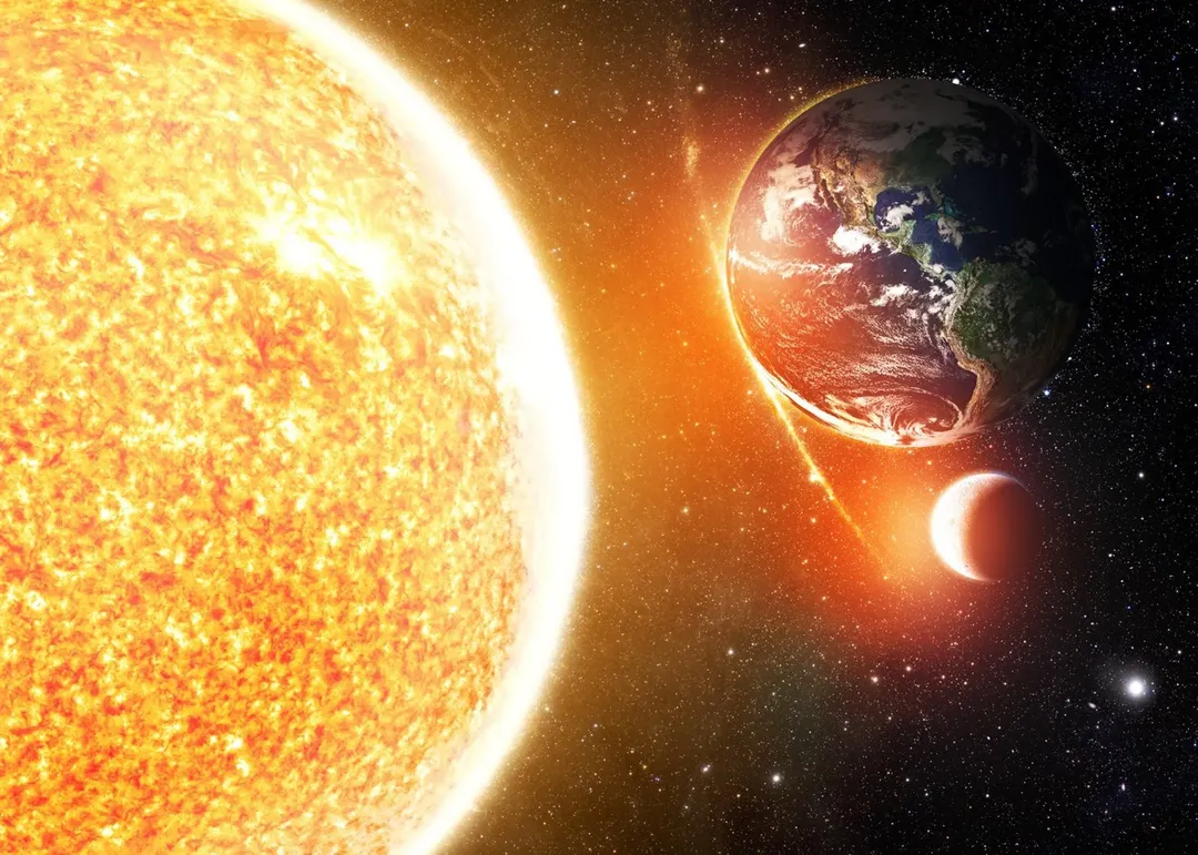 Khoảng không gian giữa Mặt trời và Trái đất rất lạnh, nhưng tại sao ánh sáng Mặt trời chiếu đến Trái đất lại nóng như vậy?