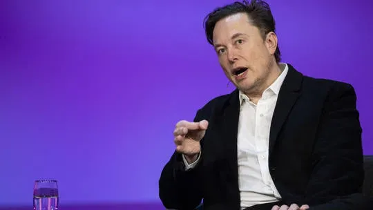 Elon Musk quay xe thật: SpaceX chuyển hóa đơn viện trợ Ukraine cho Lầu năm góc