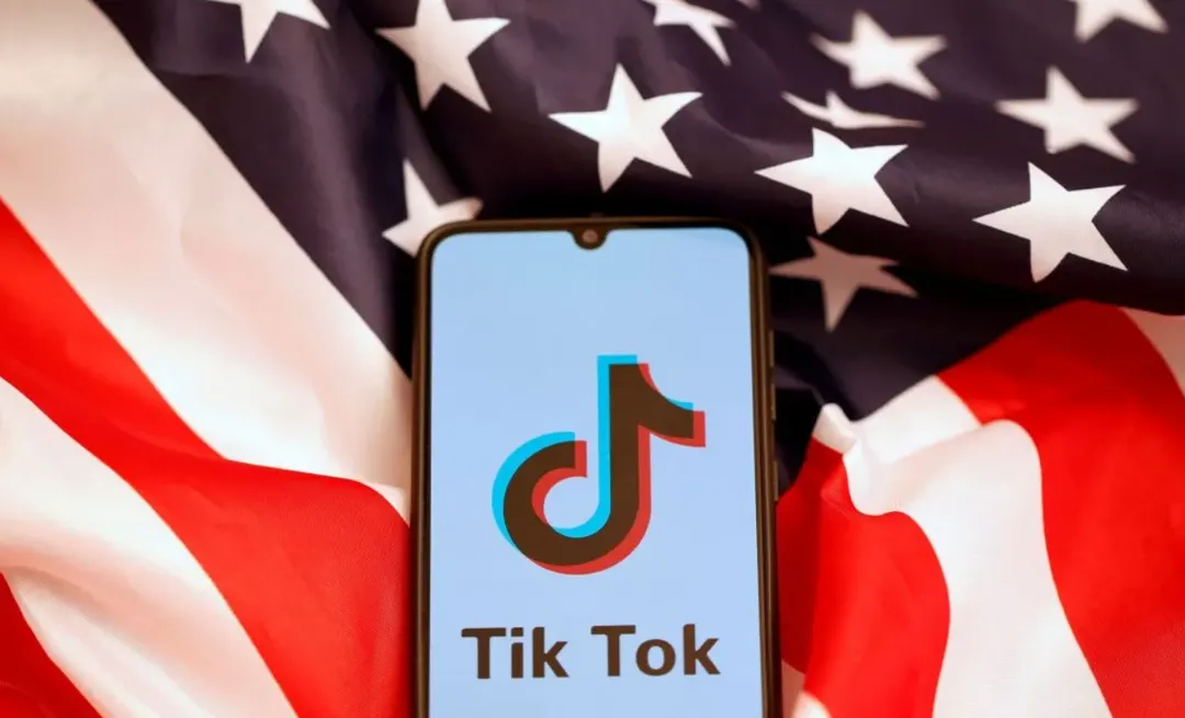 FBI lo ngại TikTok sẽ là mối hiểm họa đối với nước Mỹ