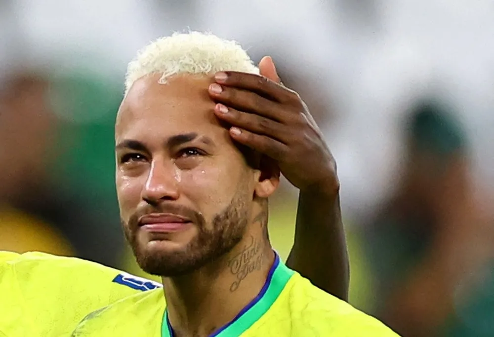 Sau trận Brazil thua Croatia đêm qua, Neymar có thể chia tay tuyển Brazil, không dự World Cup 2026 