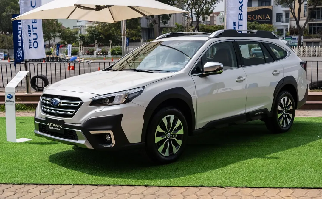 Subaru Outback 2023 có gì ấn tượng? Mức giá 2 tỷ liệu có xứng đáng?