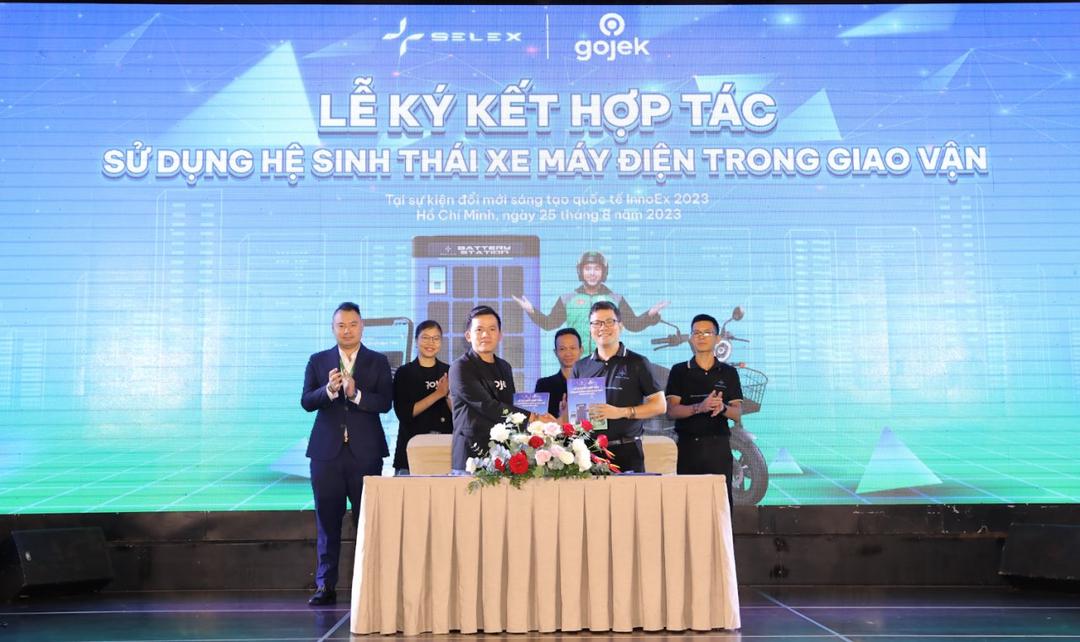 Gojek hợp tác Selex Motors, mở rộng thí điểm xe máy điện tại Việt Nam với GoRide, GoFood và GoSend 