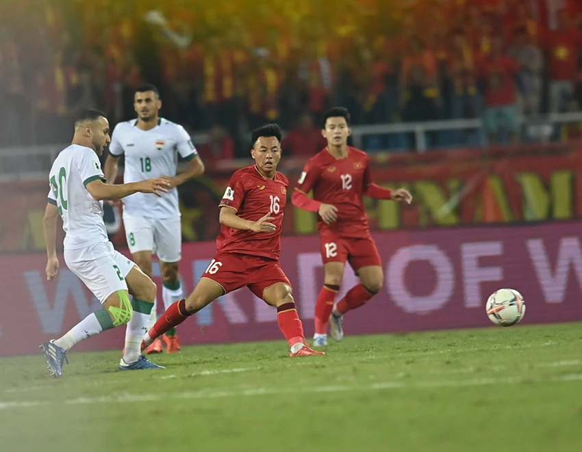 Hơn một nửa đội hình chính của tuyển Việt Nam đứng trước nguy cơ bị cấm thi đấu