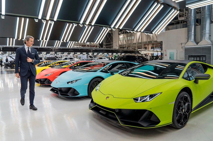 Sướng như làm việc cho Lamborghini