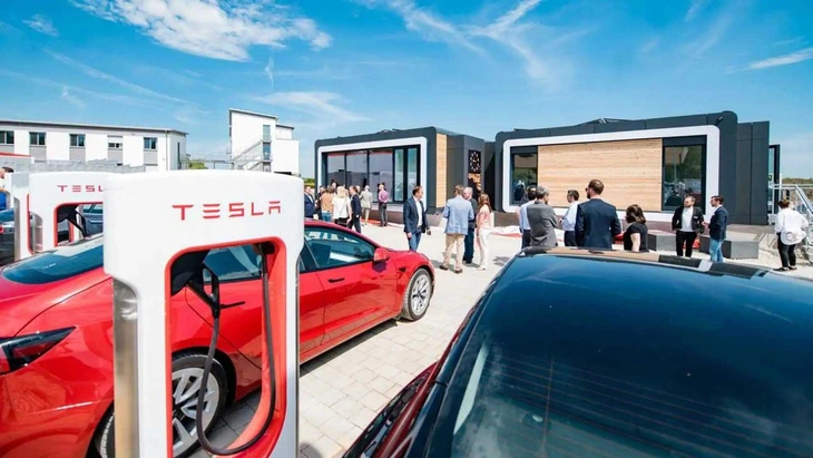 Tesla gây sốc với cả làng ô tô: Sa thải toàn bộ nhân viên lĩnh vực sạc xe điện