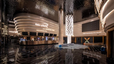 Thị trường Hà Nội vừa chính thức khai trương rạp phim IMAX with Laser, có phòng dùng màn hình Samsung Onyx Cinema LED không cần máy chiếu