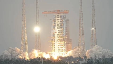 Trường Chinh 8A chuẩn bị cất cánh: Trung Quốc đặt cược vào internet vệ tinh, thị trường vũ trụ 3.5 nghìn tỷ.