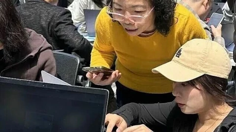 Cơn sốt OpenClaw tại Trung Quốc: Khi người cao tuổi cũng xếp hàng săn lùng "Tác nhân AI"