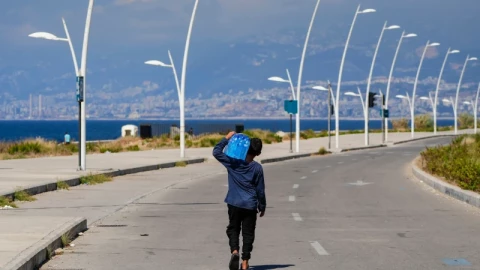 Dầu mỏ xây dựng nên Vịnh Ba Tư. Nước khử muối giúp khu vực này tồn tại. Chiến tranh có thể đe dọa cả hai