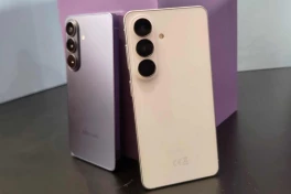 Galaxy S26 và iPhone 17: 100 đô la khác biệt có đáng để bạn chi trả?