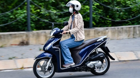 Những cách giúp xe máy bớt 'ngốn' nhiên liệu khi giá xăng tăng cao
