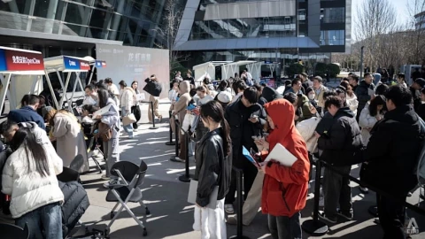 Hiện tượng OpenClaw tại Trung Quốc: khi hàng ngàn người mang laptop đi xếp hàng cài AI