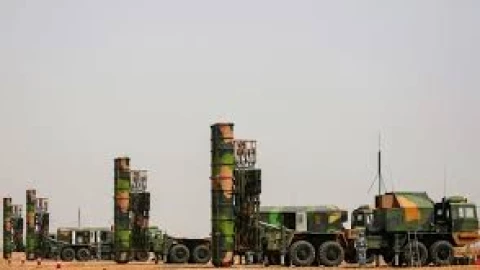 Vũ khí Trung Quốc cuối cùng cũng tham chiến! Hệ thống phòng không HQ-9BE và xe tăng VT-4 gây ấn tượng mạnh trong các trận không chiến ở Trung Đông.