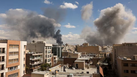 Ai đứng sau các cuộc tấn công mạng giữa lúc Iran bị không kích?