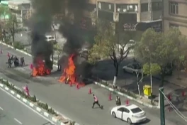 Lực lượng an ninh Iran được cho là đang tan rã.