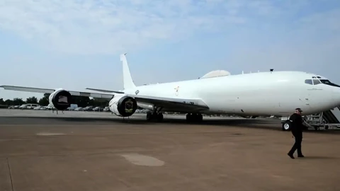 Máy bay "ngày tận thế" bay thẳng đến Trung Đông; liệu quân đội Mỹ có kế hoạch sử dụng vũ khí hạt nhân chiến thuật?