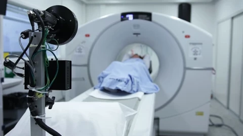Loại nào phát ra bức xạ cao nhất – chụp MRI, siêu âm, chụp CT hay chụp X-quang?
