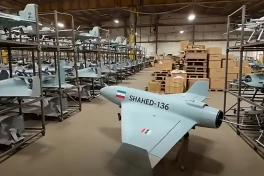 Iran vừa công bố lô máy bay không người lái Shahed-136 mới từ kho vũ khí ngầm, với hàng ngàn chiếc được xếp hàng để kiểm tra!