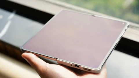 Điện thoại gập OPPO Find N6 chính thức ra mắt tại Việt Nam: giá xấp xỉ 65 triệu đồng, nếp gấp gần như "vô hình", có cả bút AI đi kèm