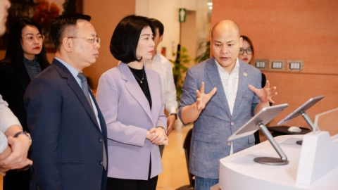 Hà Nội ra mắt nền tảng điều hành tập trung kết nối 126 phường xã