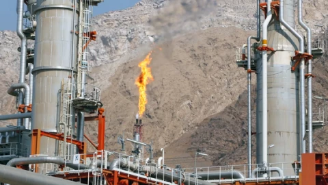 Vì sao Iran tấn công cơ sở hạ tầng năng lượng vùng Vịnh?