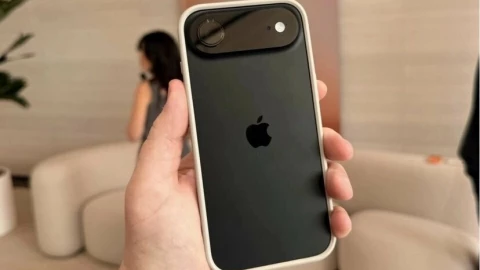 iPhone Air rẻ chưa từng có tại Việt Nam, nhưng có đáng mua?