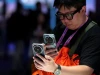 Giá chip nhớ tăng cao kỷ lục: Sếp Xiaomi cảnh báo "bóng đen che phủ" cả ngành smartphone