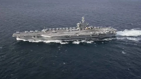 Tên lửa của Iran nhắm mục tiêu cụ thể vào các tàu sân bay, khiến Mỹ nhận ra đối thủ của họ đang ngày càng mạnh hơn sau mỗi cuộc tấn công.