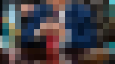 Nhà Trắng đang úp mở vấn đề gì khi liên tục spam các bức hình bị giảm độ phân giải xuống cực thấp