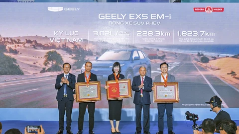 Một xe năng lượng mới vừa xác lập cùng lúc 3 kỷ lục Việt Nam