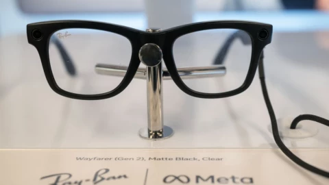Meta sắp ra mắt kính thông minh AI mới dành cho người đeo kính cận