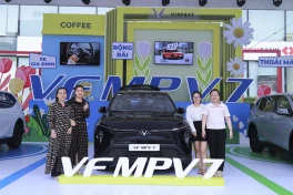 Nhiều khách hàng Thanh Hóa bất ngờ với xe điện gia đình 7 chỗ mới của VinFast