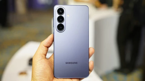 Galaxy S26: Chip Exynos 2600 của Samsung "thua đứt đuôi" Snapdragon 8 Elite Gen 5