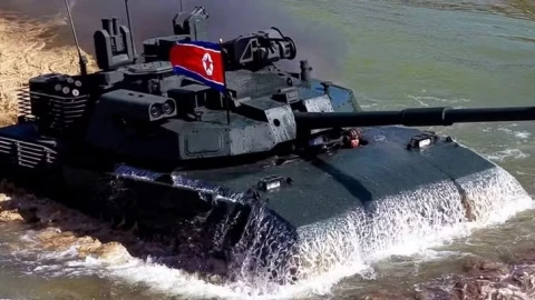 Triều Tiên thử nghiệm siêu tăng Chonma-20 có thể chặn Javelin và UAV