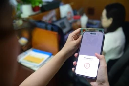 Cách đặt căn cước công dân đúng vị trí chip NFC của 750 smartphone