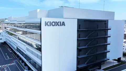 KIOXIA ngừng sản xuất NAND 2D: Kết thúc kỷ nguyên 41 năm