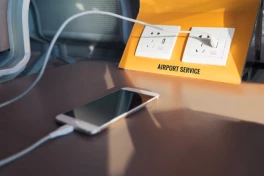 Sạc điện thoại bằng cổng USB công cộng có thực sự nguy hiểm?