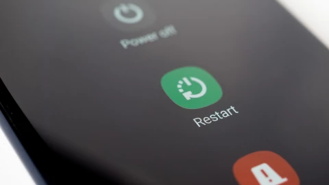 Bao lâu nên khởi động lại điện thoại một lần để máy bền và mượt?