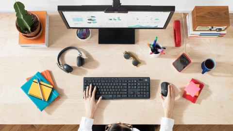 Nắng nóng gay gắt kéo dài, làm việc từ xa dần được cân nhắc