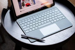 "Cơn bão RAM" đã ập đến toàn bộ dòng Surface của Microsoft