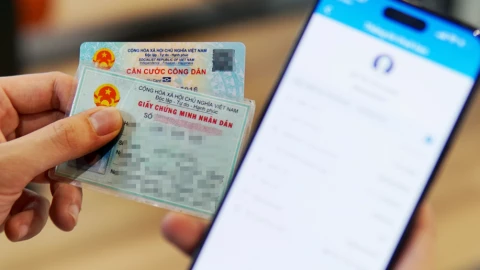 Làm gì khi bị khoá SIM sau 15/4? Hướng dẫn chuẩn hóa theo Thông tư 08