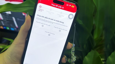 Viettel “tổng lực” hỗ trợ xác thực thuê bao: Làm online 3 phút, mở rộng điểm hỗ trợ khắp cả nước