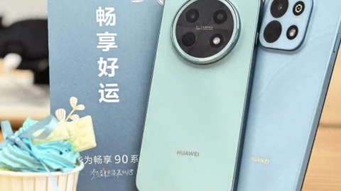 Mẫu điện thoại cùi bắp giá cao này của Huawei lại vượt xa doanh số của iPhone 17 tại Trung Quốc