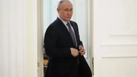 Ông Putin sẵn sàng xem xét lại việc nhận uranium làm giàu từ Iran