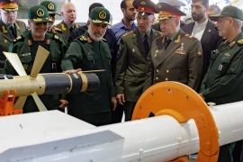 Mỹ: Cấm mọi quốc gia bán vũ khí cho Iran! Nga: Chính thức tuyên bố thỏa thuận bán vũ khí lớn cho Iran.