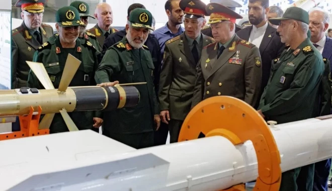 Mỹ: Cấm mọi quốc gia bán vũ khí cho Iran! Nga: Chính thức tuyên bố thỏa thuận bán vũ khí lớn cho Iran.