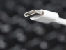 Tại sao cùng một sợi cáp sạc USB-C, máy thì sạc nhanh, máy thì không?